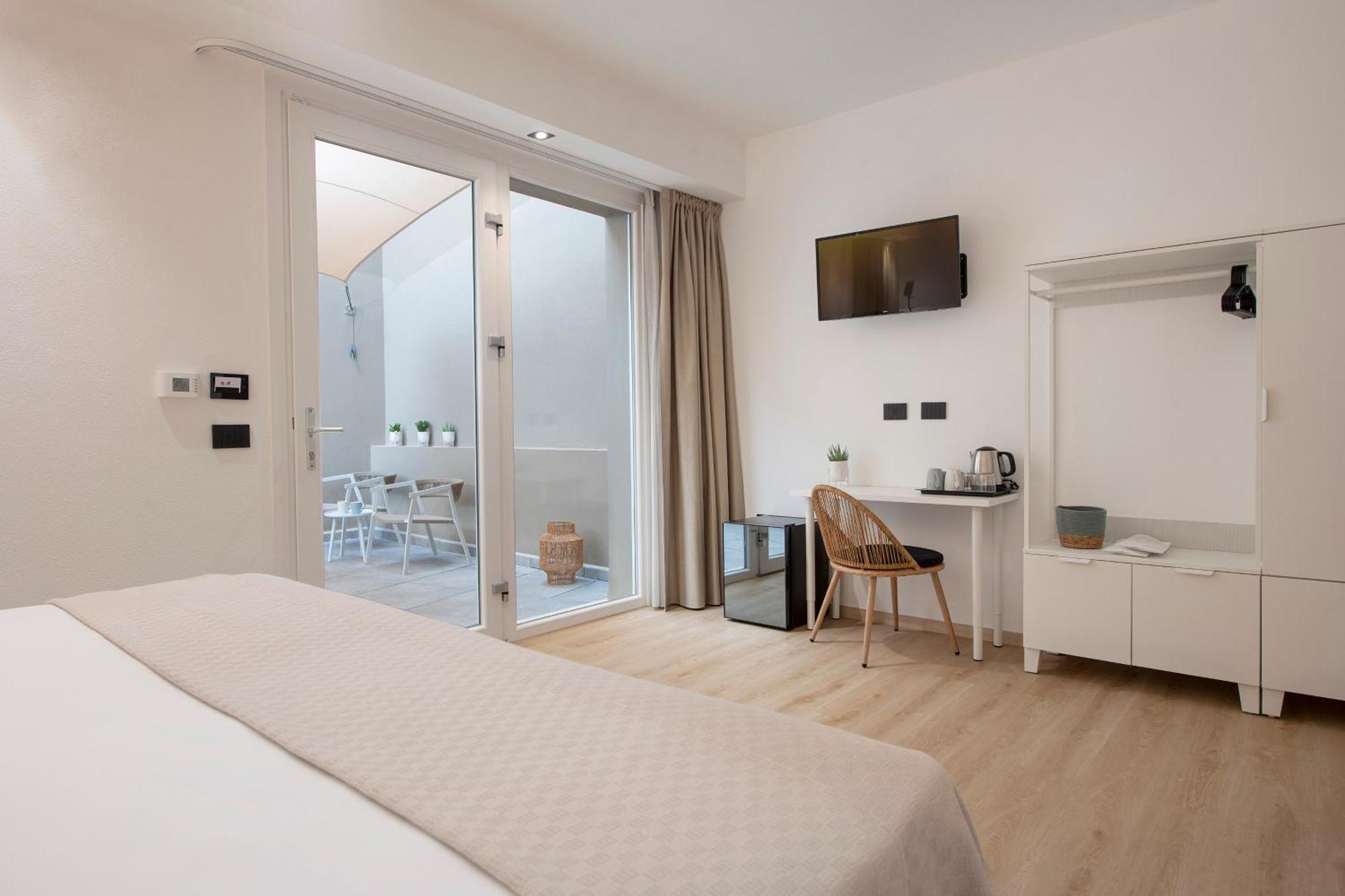 Mem Lodge And Suite Пула Экстерьер фото